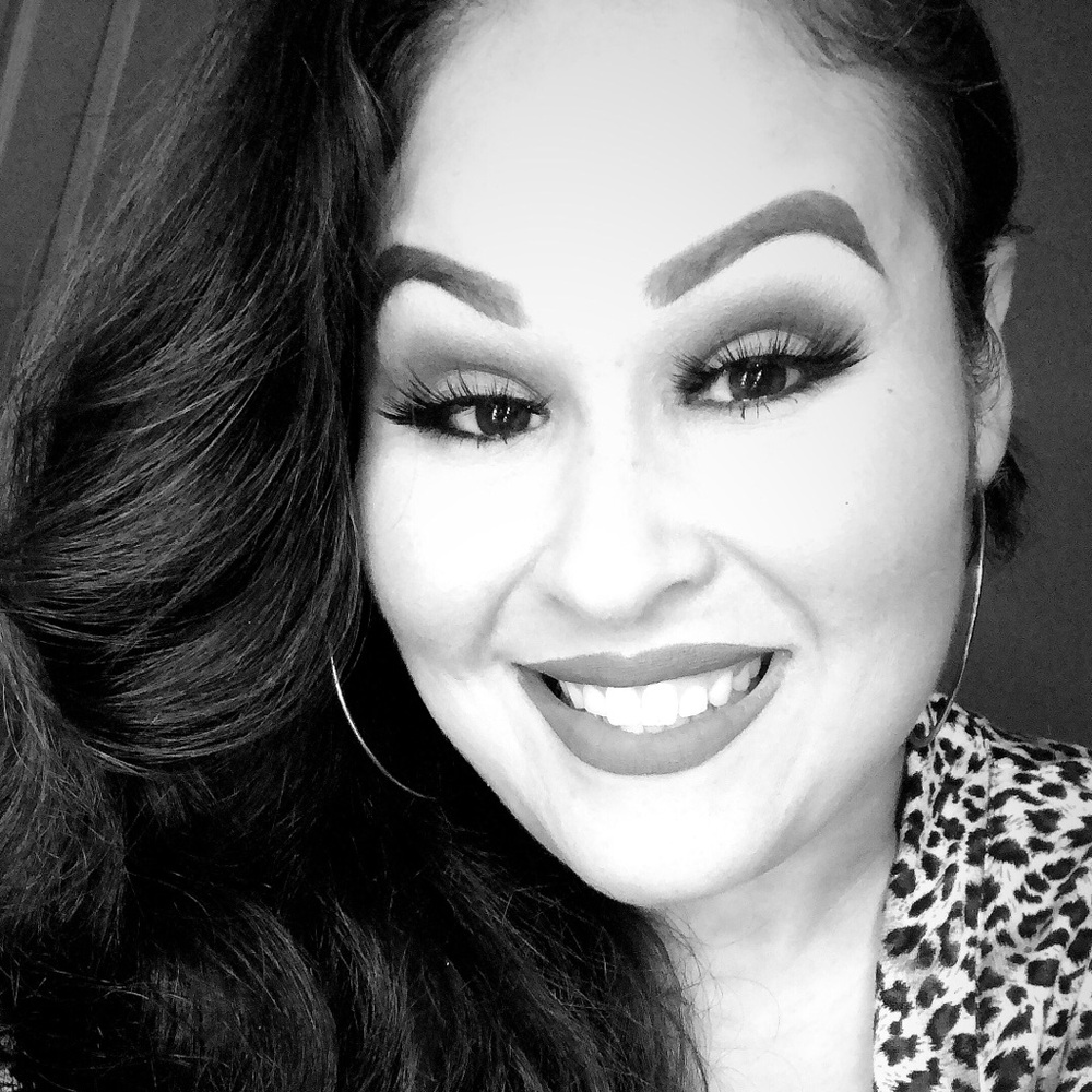 Meet your Posher, Amalia